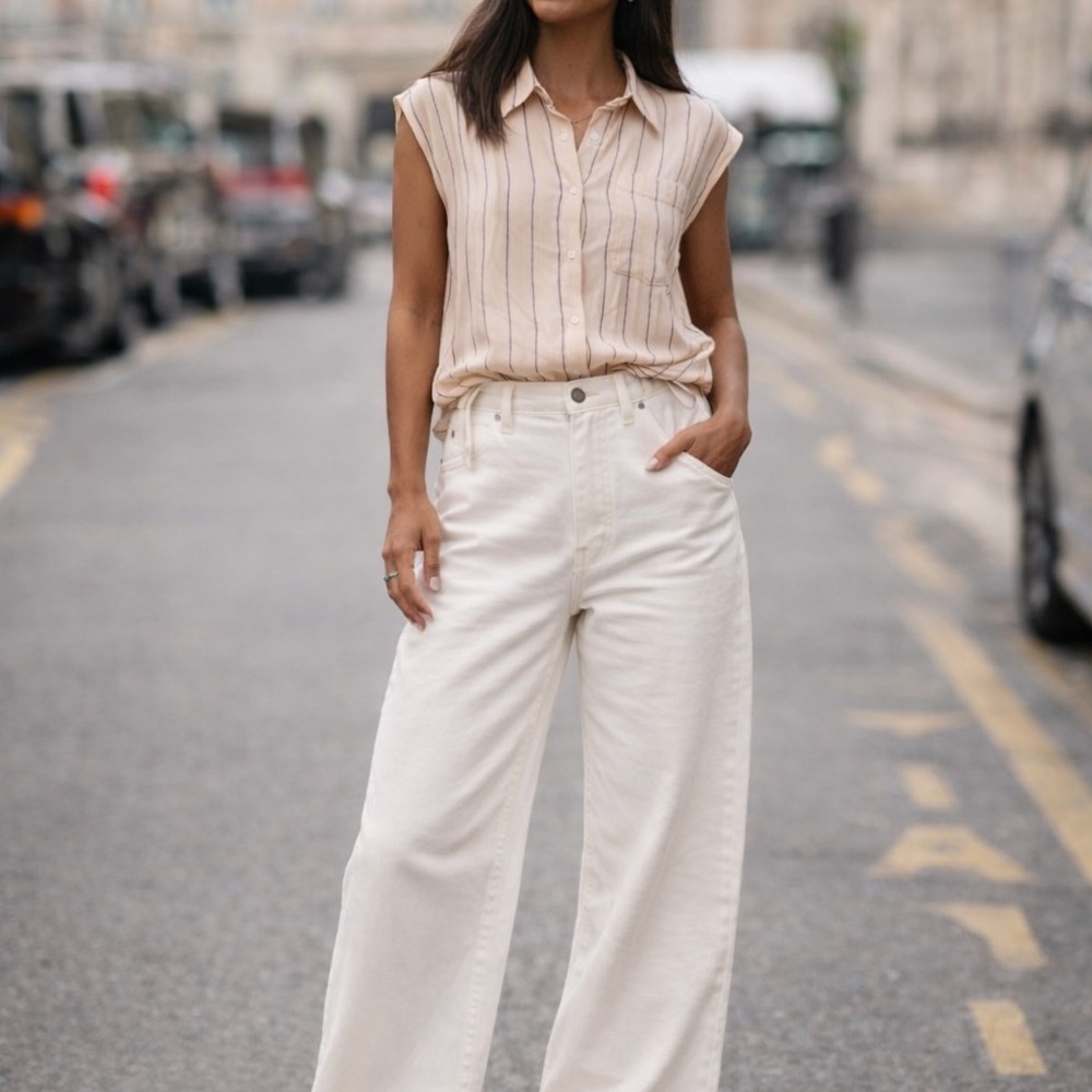 Ellen Tracy Cream and Black Striped Sleeveless Top
